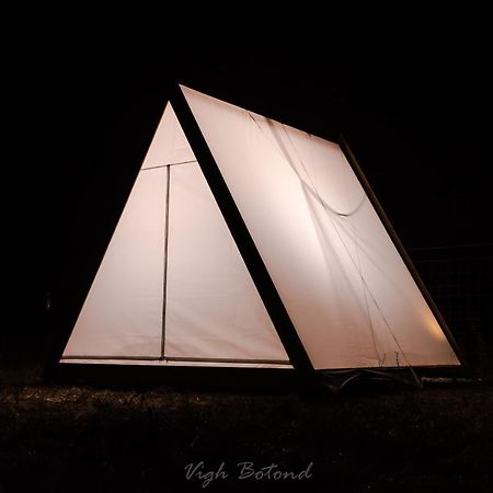 Lupa Tent Budakalász Eksteriør billede